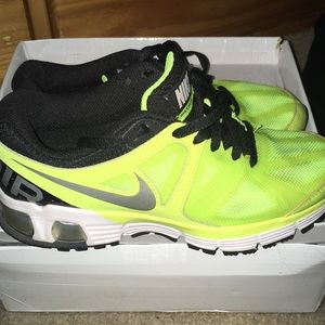 Nike MAXRUNLITE 4’s